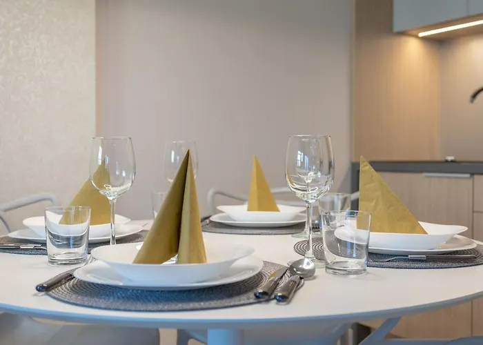 Schoenes Gold In By Interhome Svinoústí